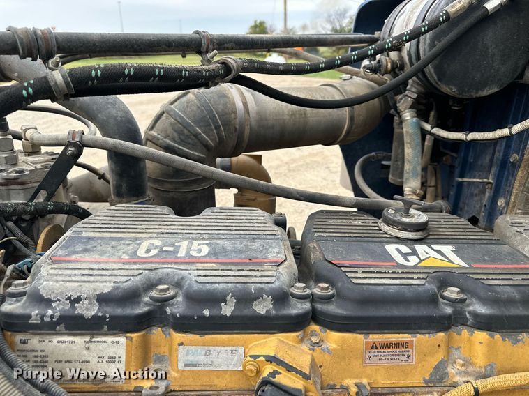 image for item DW2764 2000 Westernstar 4900  dump truck