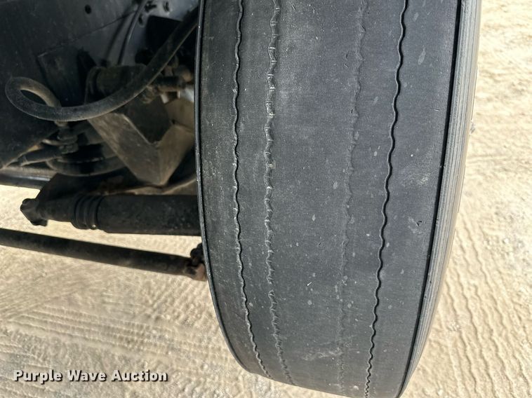 image for item DW2764 2000 Westernstar 4900  dump truck