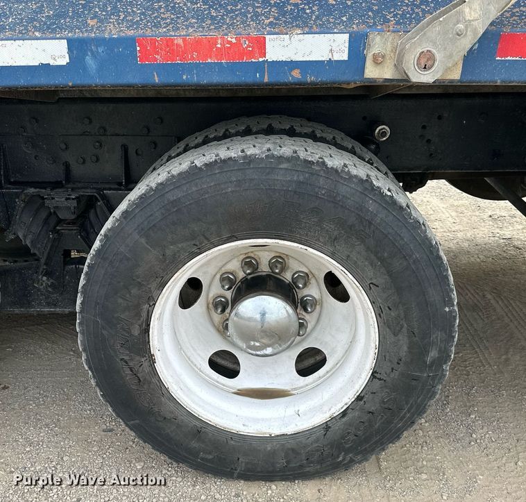 image for item DW2764 2000 Westernstar 4900  dump truck