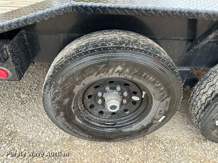 image for item DW2891 2017 Load Trail  equipment trailer