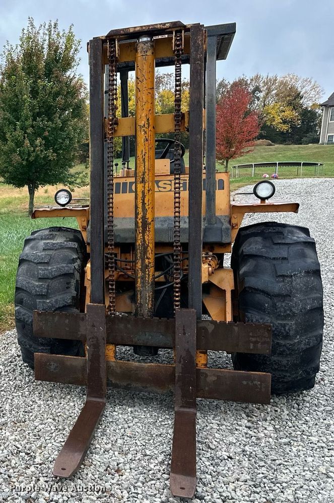 image for item DW2892 1982 Case 586D  forklift