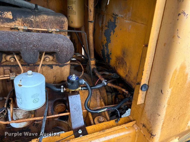 image for item DW2892 1982 Case 586D  forklift