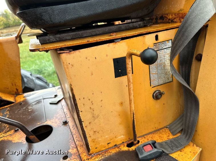 image for item DW2892 1982 Case 586D  forklift