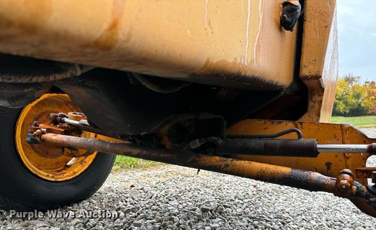 image for item DW2892 1982 Case 586D  forklift