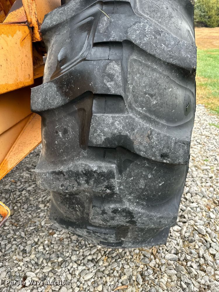 image for item DW2892 1982 Case 586D  forklift