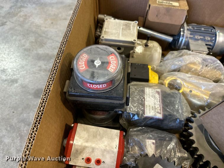 image for item DW2893 Electrical supplies