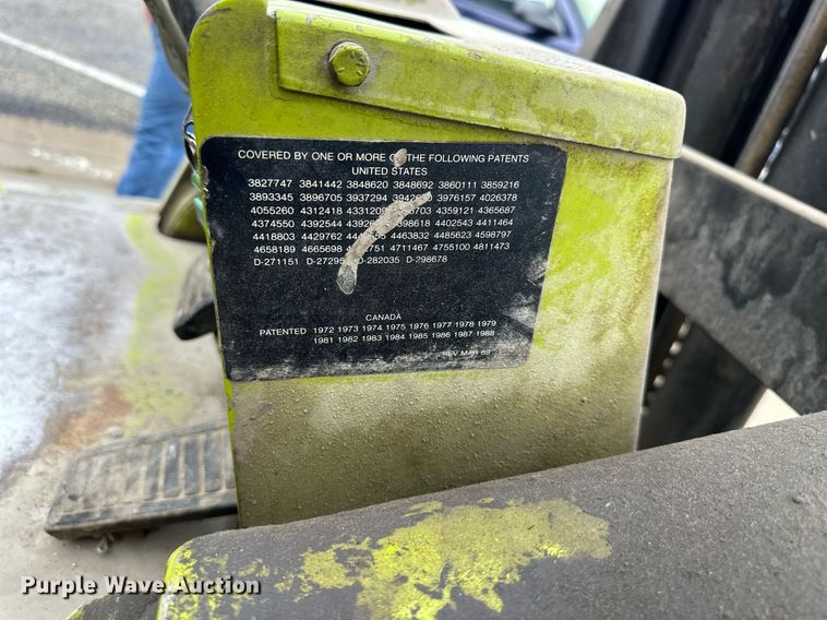 image for item DW2895 Clark  forklift