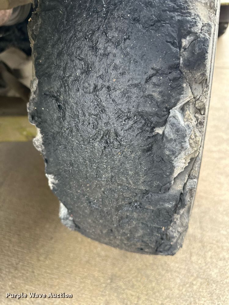 image for item DW2895 Clark  forklift