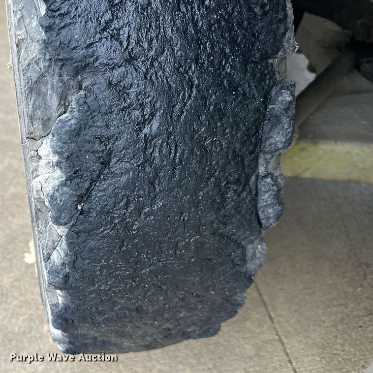 image for item DW2895 Clark  forklift