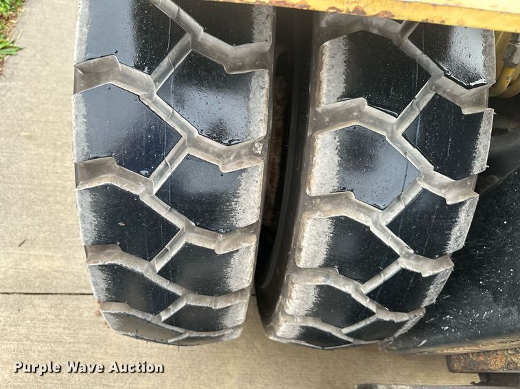 image for item DW2896 Hyster H80XL  forklift