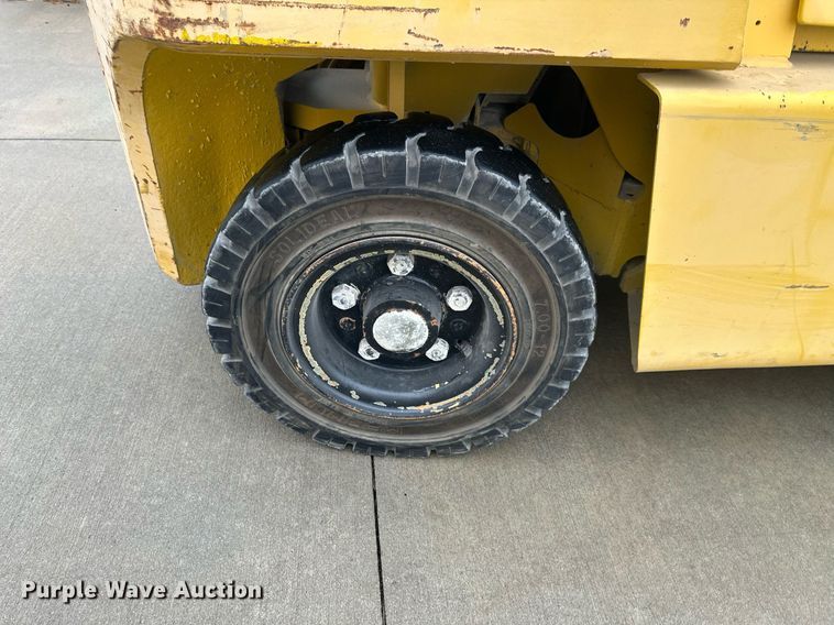 image for item DW2896 Hyster H80XL  forklift