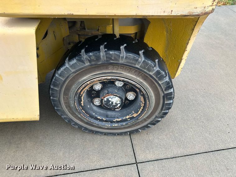 image for item DW2896 Hyster H80XL  forklift