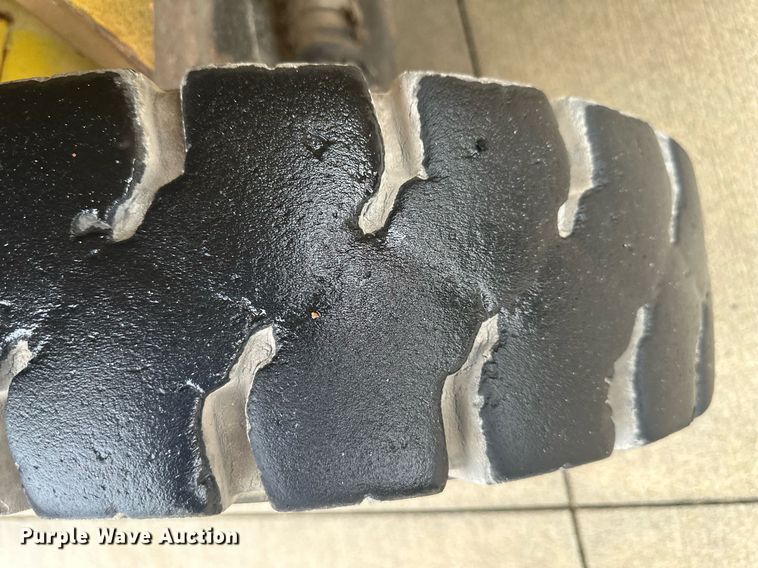 image for item DW2896 Hyster H80XL  forklift