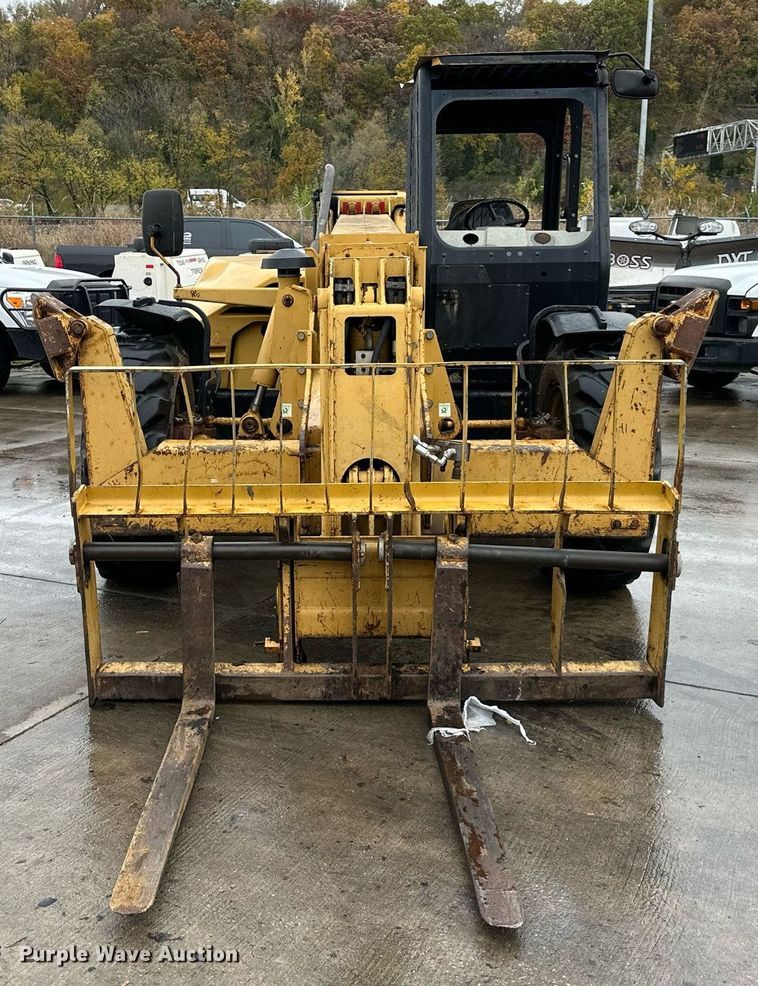 image for item DW2898 1996 Caterpillar TH83  telehandler