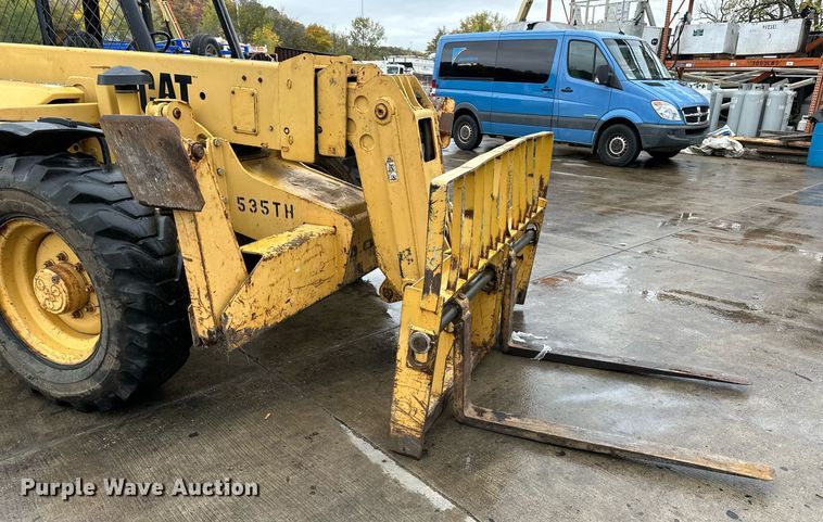 image for item DW2898 1996 Caterpillar TH83  telehandler