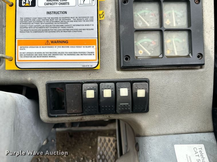 image for item DW2898 1996 Caterpillar TH83  telehandler