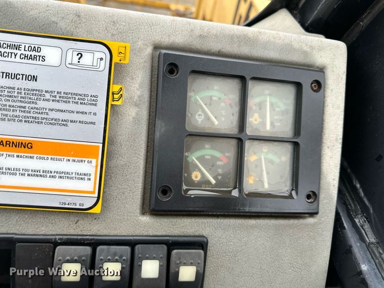 image for item DW2898 1996 Caterpillar TH83  telehandler