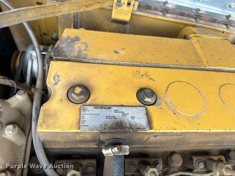 image for item DW2898 1996 Caterpillar TH83  telehandler