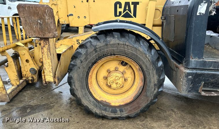 image for item DW2898 1996 Caterpillar TH83  telehandler