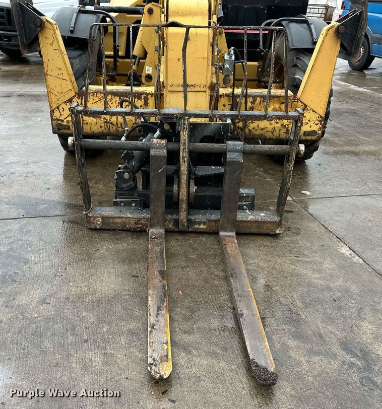 image for item DW2899 2003 Caterpillar TH83  telehandler