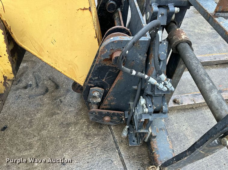 image for item DW2899 2003 Caterpillar TH83  telehandler