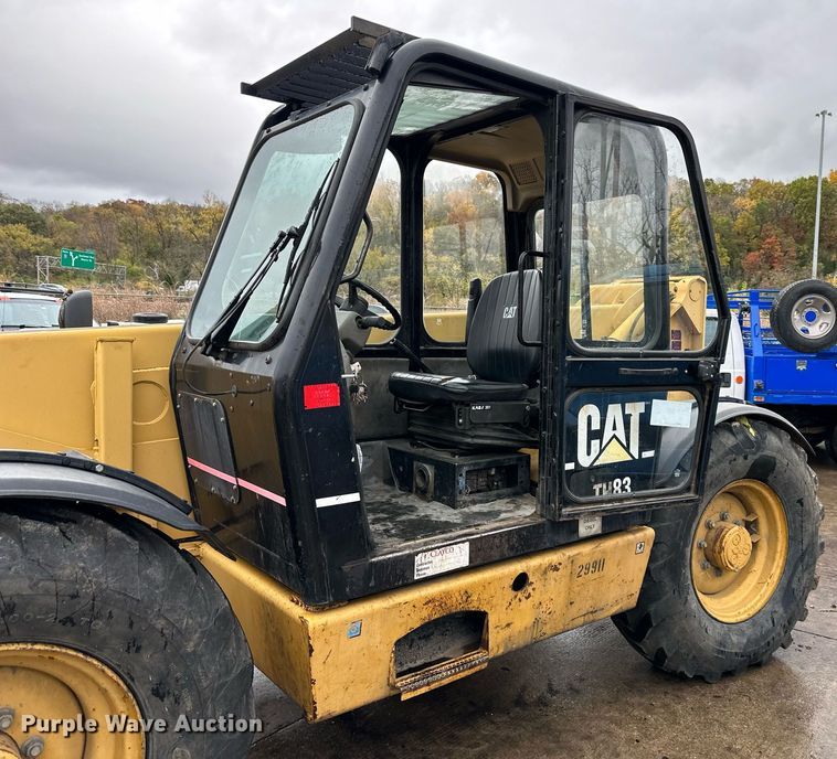 image for item DW2899 2003 Caterpillar TH83  telehandler