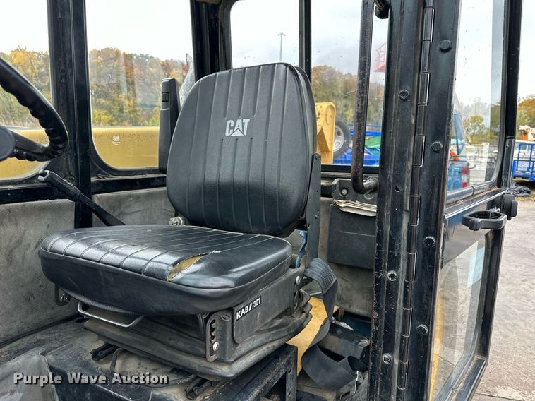 image for item DW2899 2003 Caterpillar TH83  telehandler