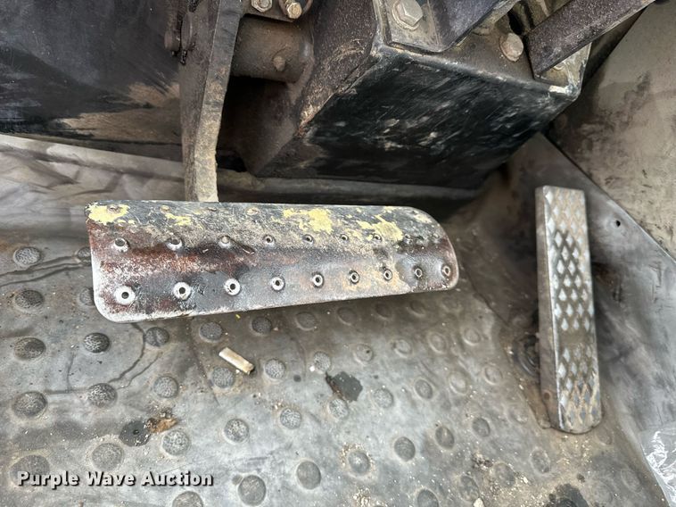 image for item DW2899 2003 Caterpillar TH83  telehandler