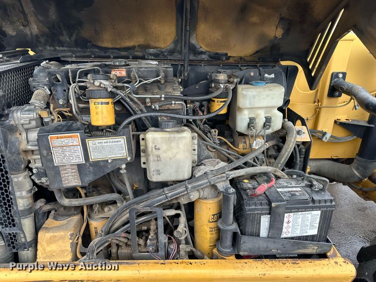 image for item DW2899 2003 Caterpillar TH83  telehandler