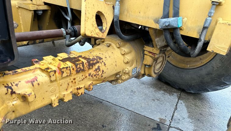 image for item DW2899 2003 Caterpillar TH83  telehandler