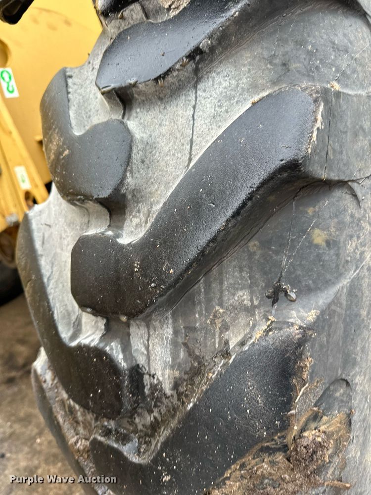 image for item DW2899 2003 Caterpillar TH83  telehandler