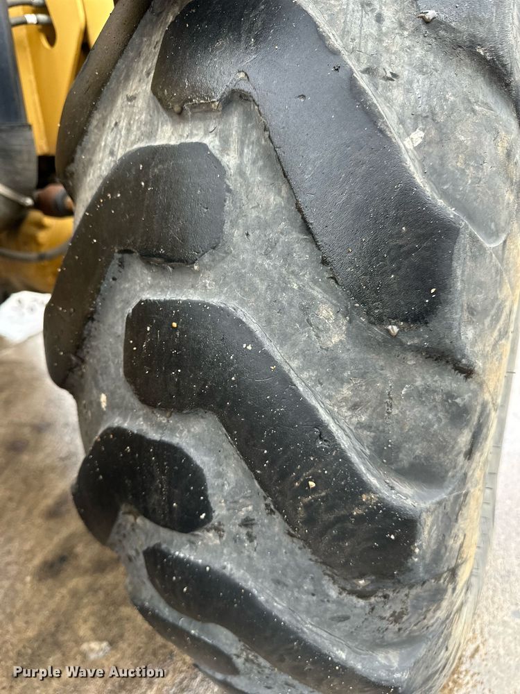 image for item DW2899 2003 Caterpillar TH83  telehandler