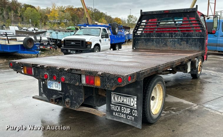 image for item DW2901 2004 GMC W4500  flatbed truck