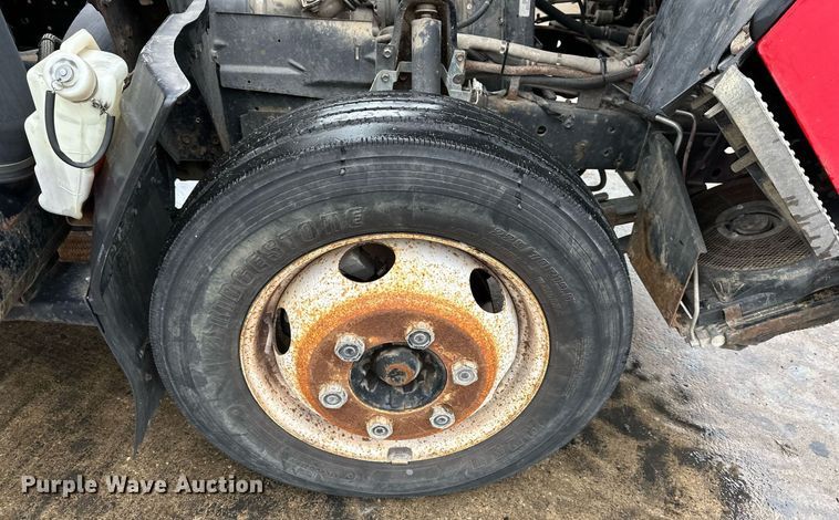 image for item DW2901 2004 GMC W4500  flatbed truck