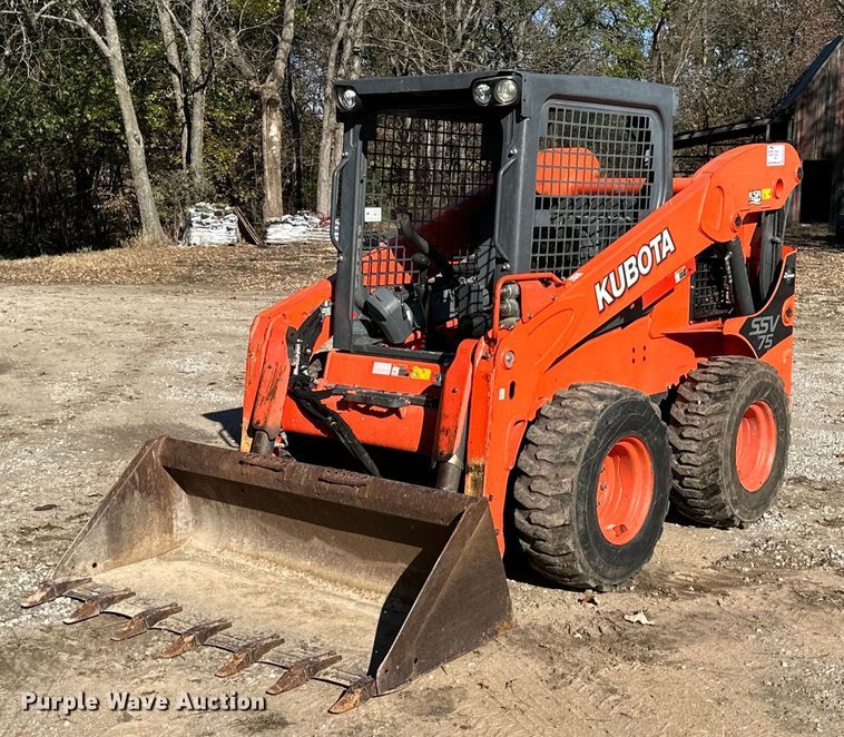 image for item DW2914 2016 Kubota SSV75  skid steer loader