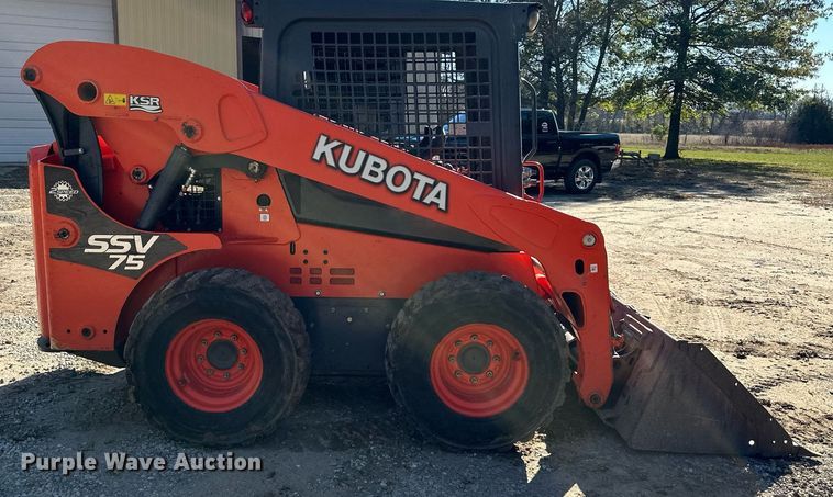 image for item DW2914 2016 Kubota SSV75  skid steer loader