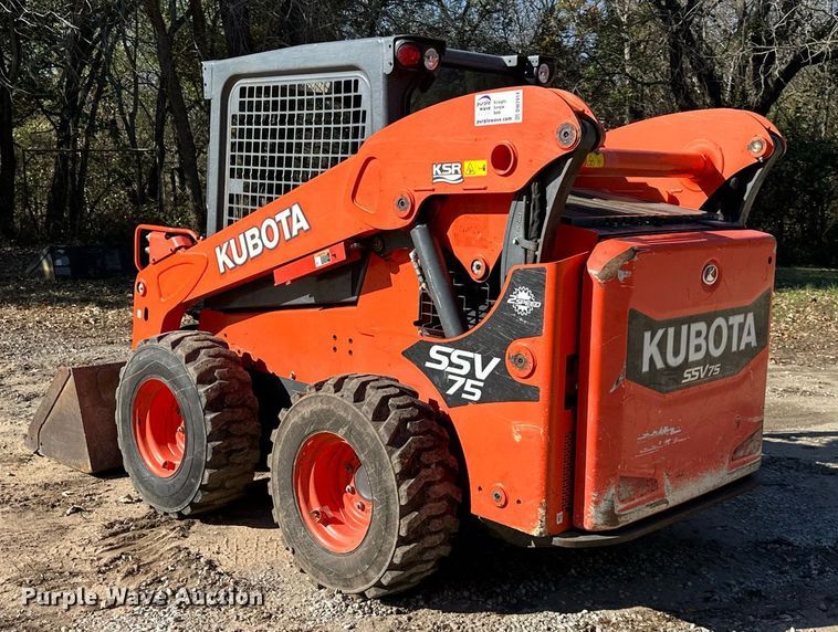 image for item DW2914 2016 Kubota SSV75  skid steer loader