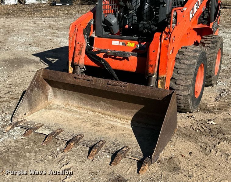 image for item DW2914 2016 Kubota SSV75  skid steer loader