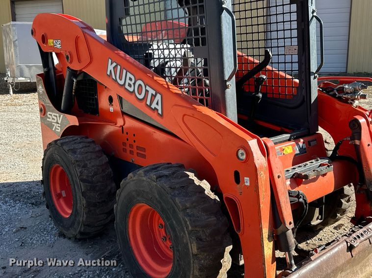 image for item DW2914 2016 Kubota SSV75  skid steer loader