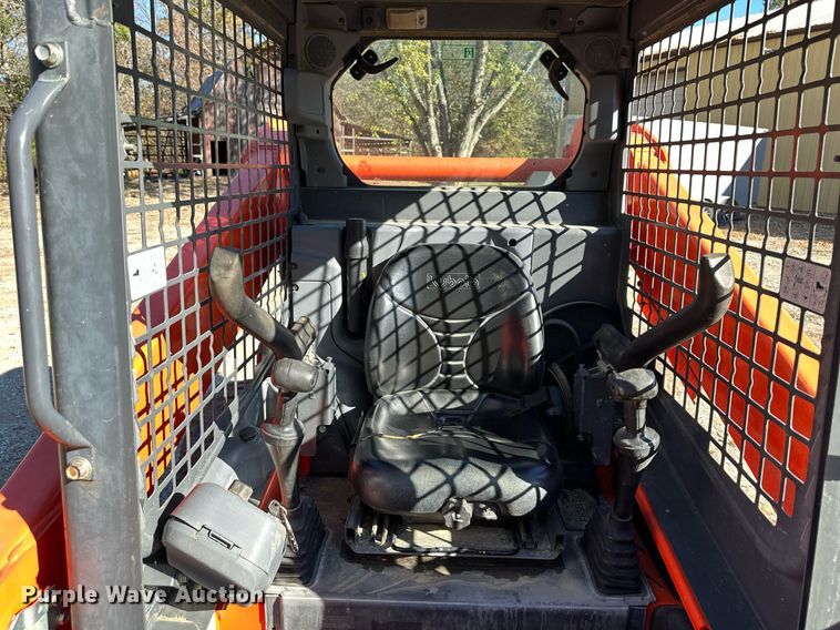 image for item DW2914 2016 Kubota SSV75  skid steer loader