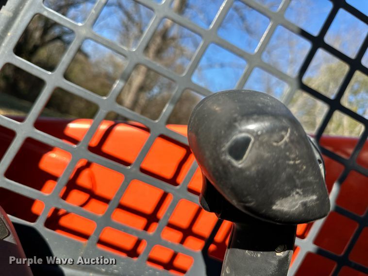 image for item DW2914 2016 Kubota SSV75  skid steer loader