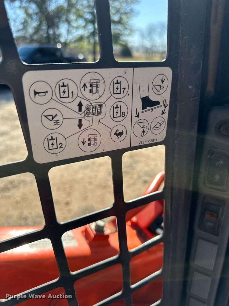 image for item DW2914 2016 Kubota SSV75  skid steer loader