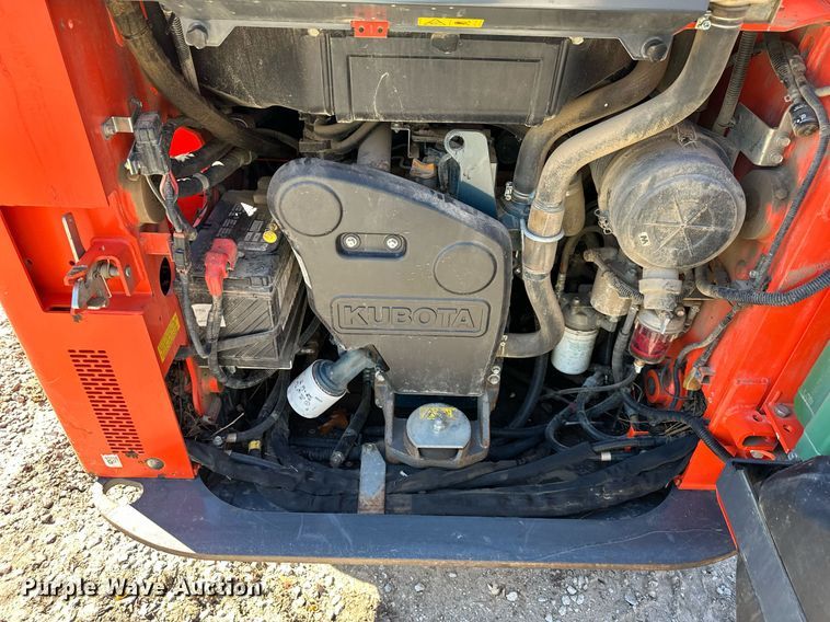 image for item DW2914 2016 Kubota SSV75  skid steer loader