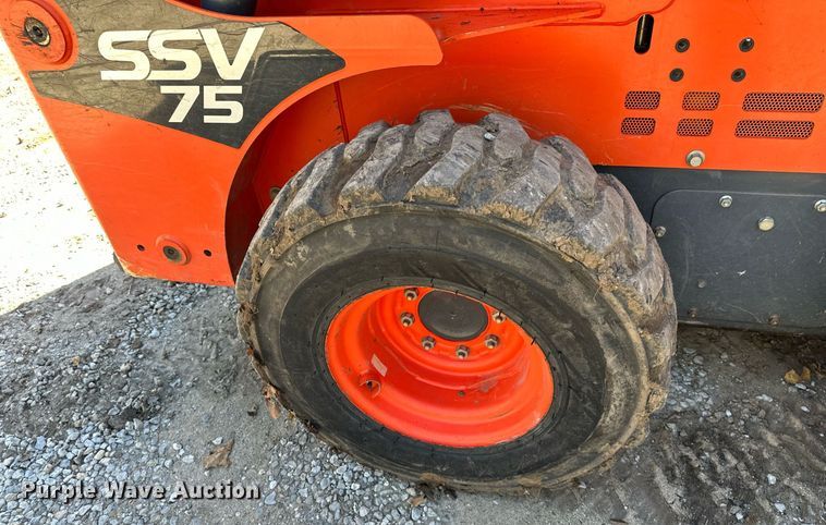 image for item DW2914 2016 Kubota SSV75  skid steer loader