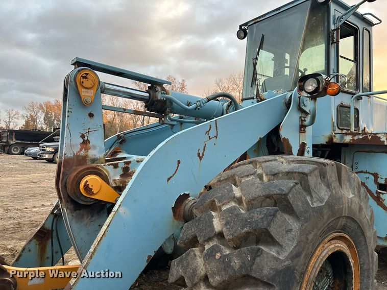 image for item DW2915 1999 Hyundai HL760  wheel loader