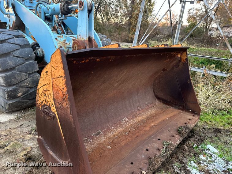 image for item DW2915 1999 Hyundai HL760  wheel loader