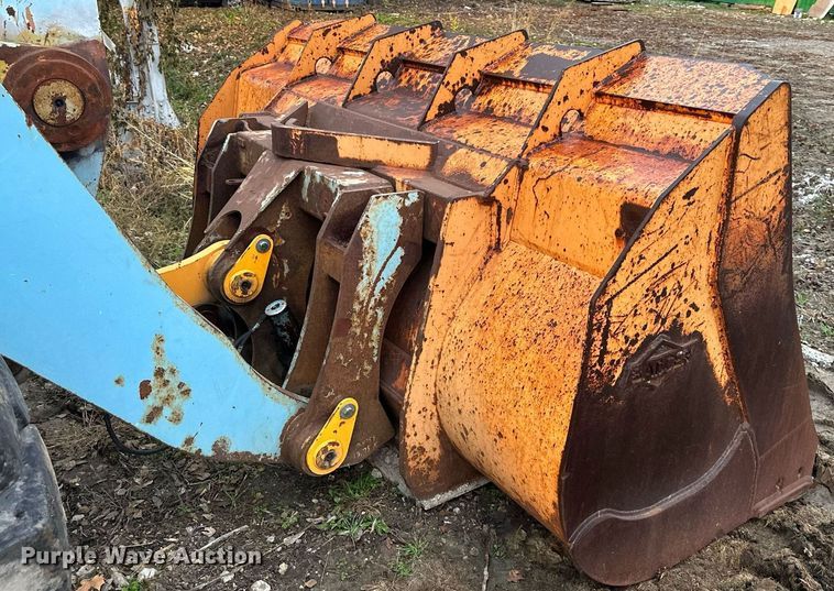 image for item DW2915 1999 Hyundai HL760  wheel loader