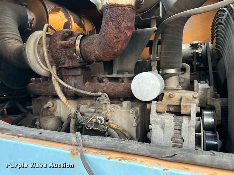 image for item DW2915 1999 Hyundai HL760  wheel loader