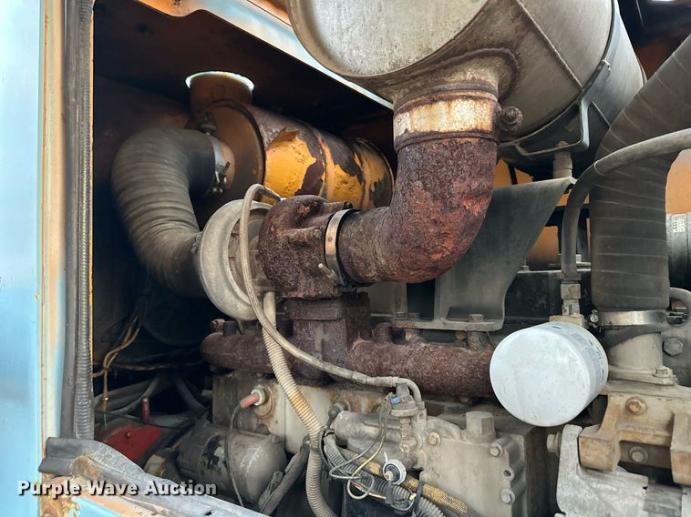 image for item DW2915 1999 Hyundai HL760  wheel loader