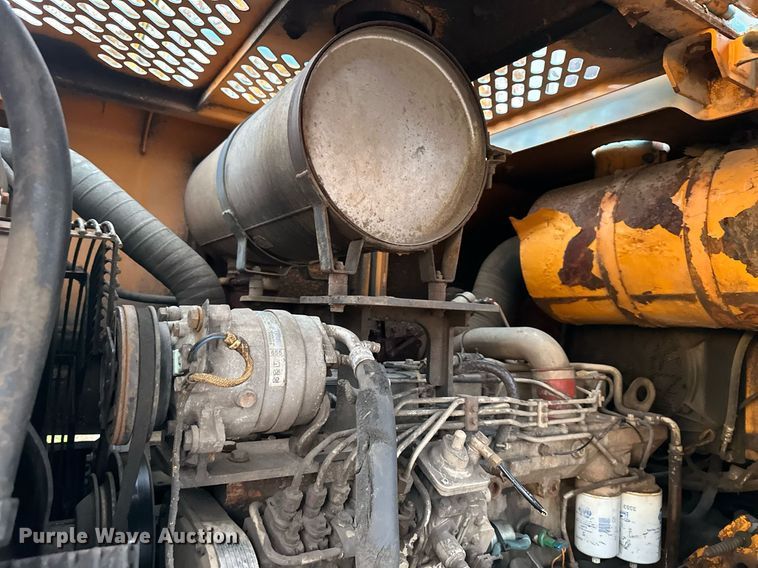 image for item DW2915 1999 Hyundai HL760  wheel loader